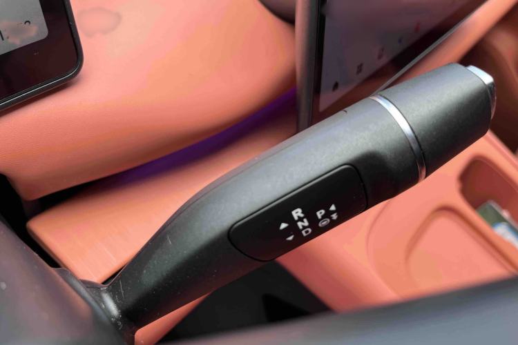 Used Leapmotor C16 2024 Range-Extended 200 LiDAR Edition Interior 9