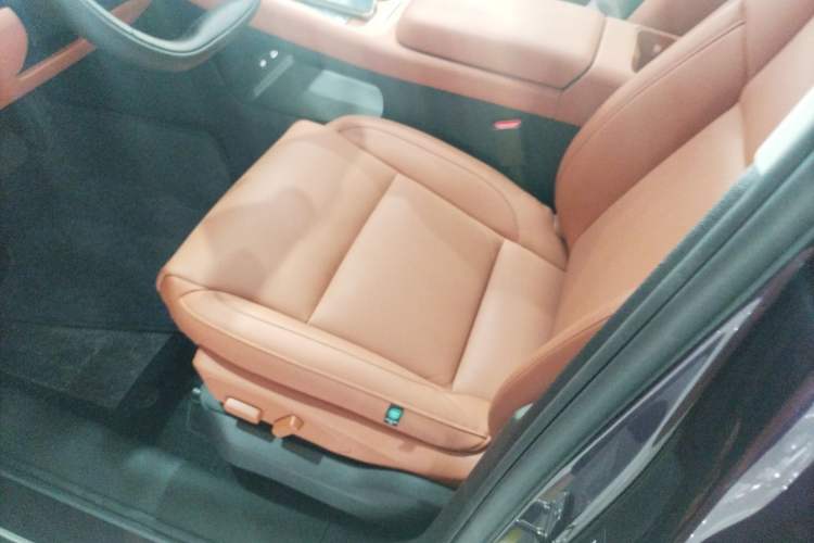 Used Leapmotor C16 2024 Range-Extended 200 LiDAR Edition Left Front Seat