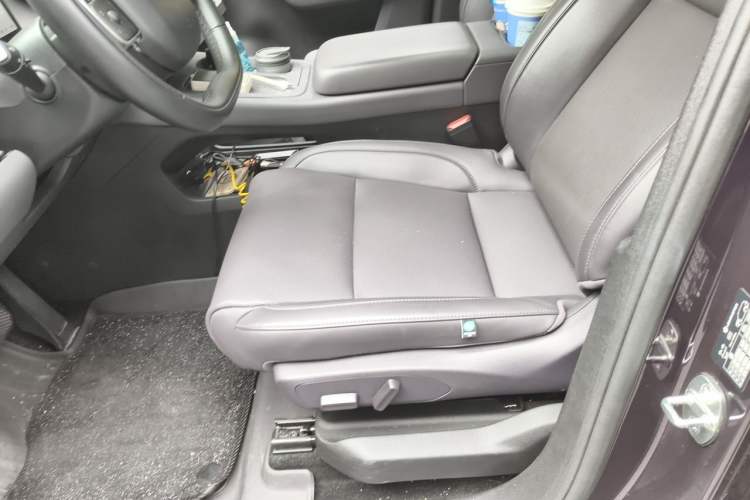 Used Leapmotor C16 2024 Pure Electric 520 Deluxe Edition Left Front Seat