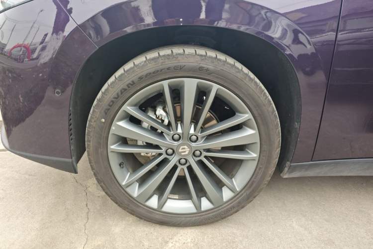 Used Leapmotor C16 2024 Range-Extended 200 LiDAR Edition Left Front Wheel Hub