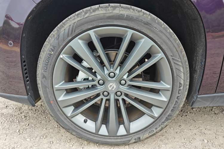 Used Leapmotor C16 2024 Range-Extended 200 LiDAR Edition Left Front Wheel Hub