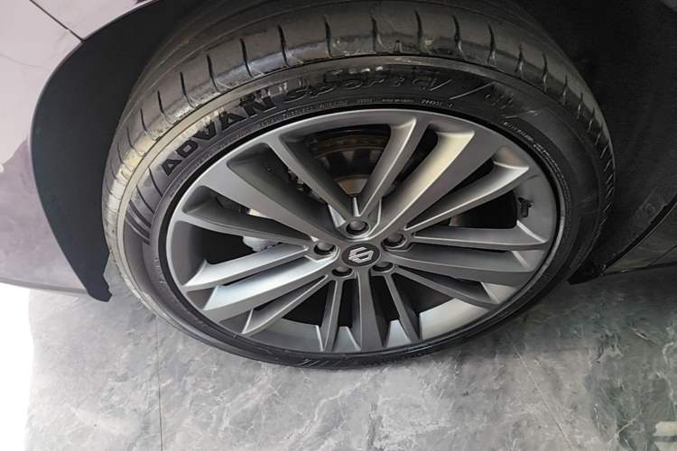 Used Leapmotor C16 2024 Range-Extended 200 LiDAR Edition Left Front Wheel Hub
