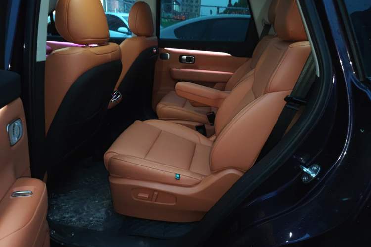 Used Leapmotor C16 2024 Range-Extended 200 LiDAR Edition Left Rear Seat