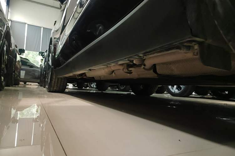 Used Leapmotor C16 2024 Range-Extended 200 LiDAR Edition Left Side Sill