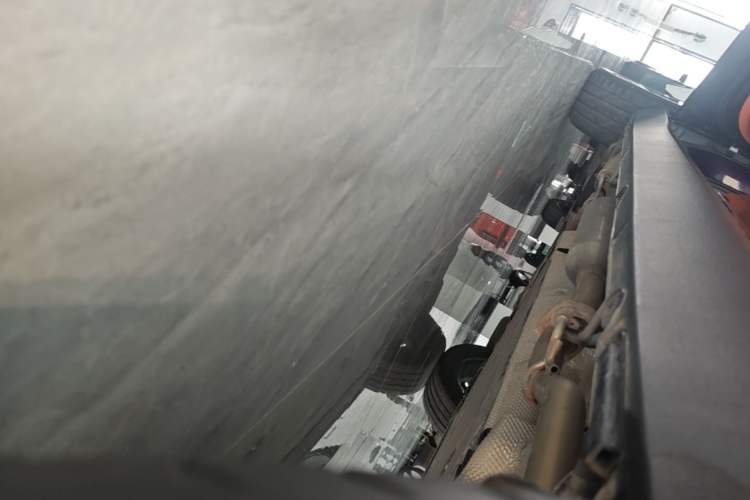 Used Leapmotor C16 2024 Range-Extended 200 LiDAR Edition Left Side Sill