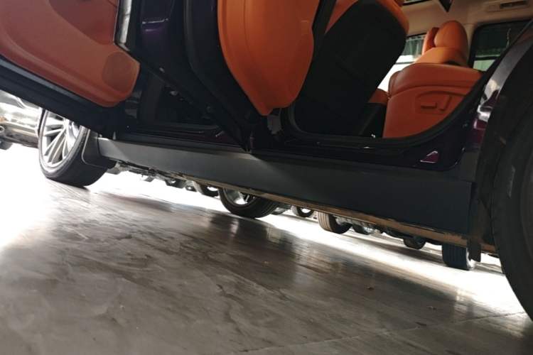 Used Leapmotor C16 2024 Range-Extended 200 LiDAR Edition Left Side Sill