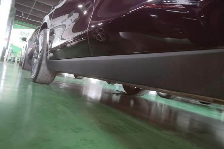 Used Leapmotor C16 2024 Pure Electric 520 Deluxe Edition Left Side Sill