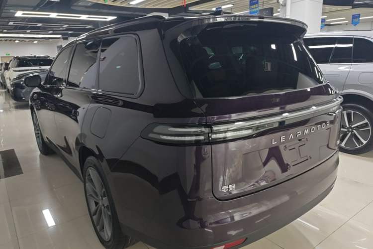 Used Leapmotor C16 2024 Range-Extended 200 Luxury Edition Rear Left 45 Deg
