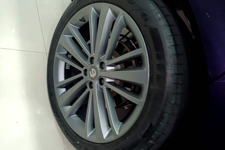 Used Leapmotor C16 2024 Range-Extended 200 LiDAR Edition Right Rear Wheel Hub