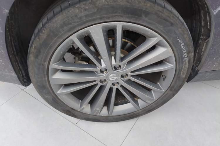 Used Leapmotor C16 2024 Range-Extended 200 Luxury Edition Right Rear Wheel Hub