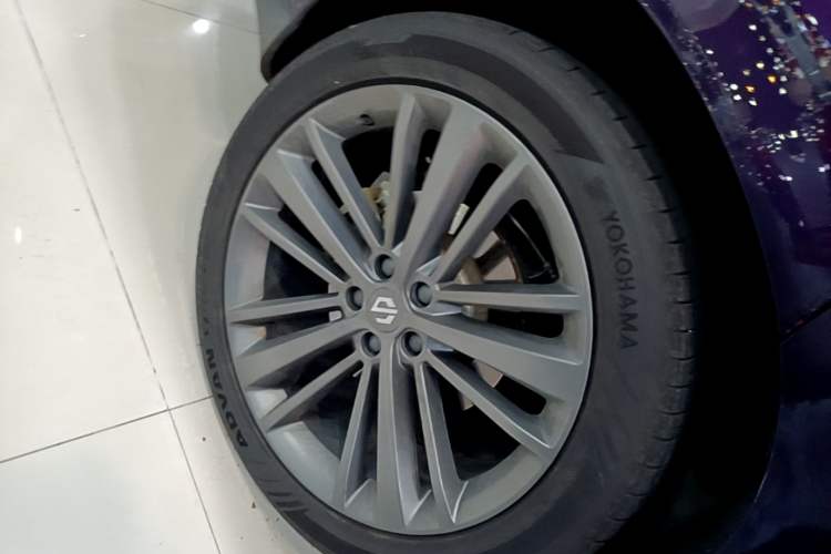 Used Leapmotor C16 2024 Pure Electric 520 Deluxe Edition Right Rear Wheel Hub