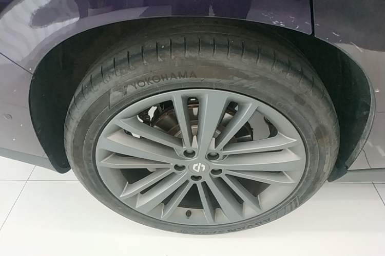 Used Leapmotor C16 2024 Range-Extended 200 LiDAR Edition Right Rear Wheel Hub