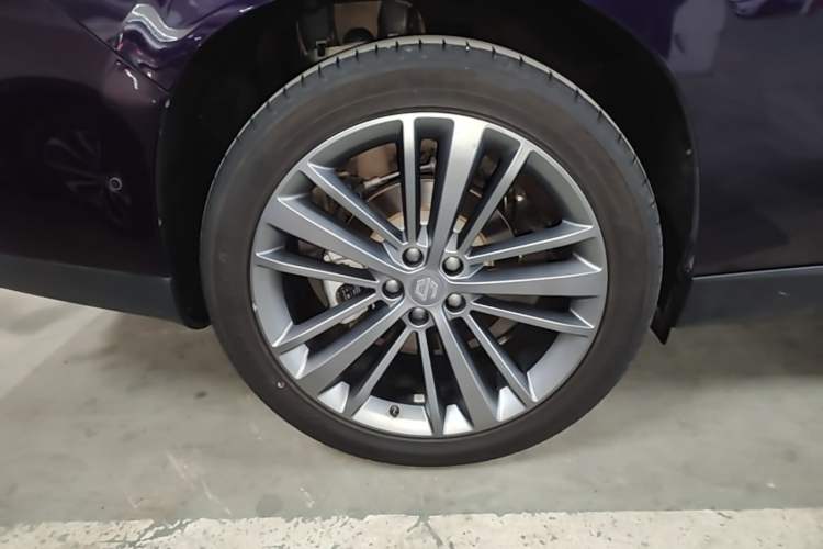 Used Leapmotor C16 2024 Range-Extended 200 LiDAR Edition Right Rear Wheel Hub