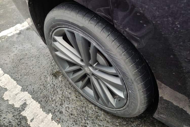 Used Leapmotor C16 2024 Range-Extended 200 LiDAR Edition Right Rear Wheel Hub