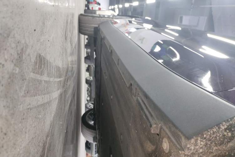 Used Leapmotor C16 2024 Range-Extended 200 LiDAR Edition Right Side Sill