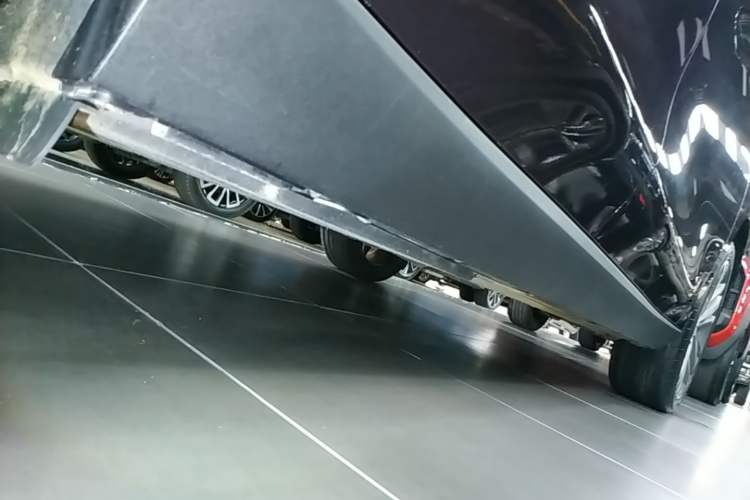 Used Leapmotor C16 2024 Range-Extended 200 LiDAR Edition Right Side Sill