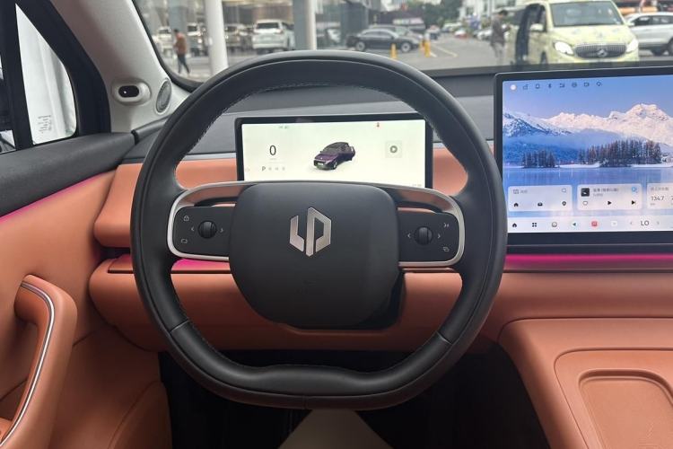Used Leapmotor C16 2024 Range-Extended 200 LiDAR Edition Steering Wheel