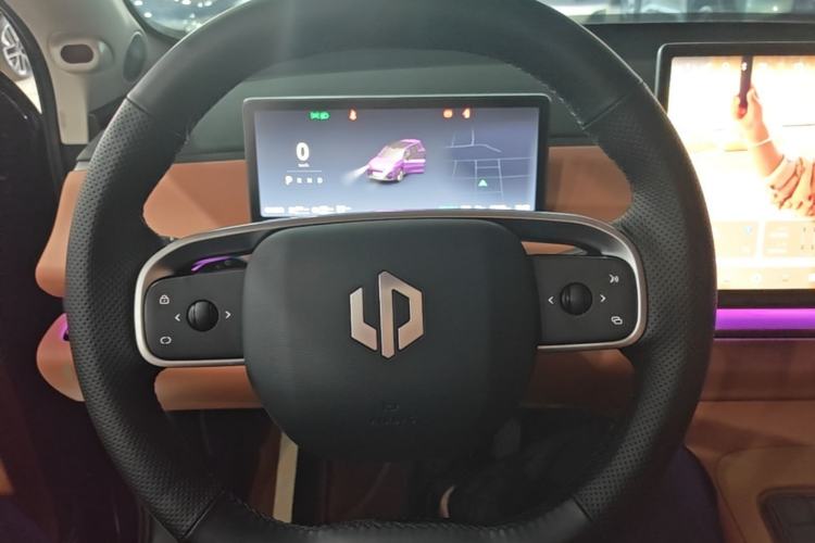 Used Leapmotor C16 2024 Range-Extended 200 LiDAR Edition Steering Wheel