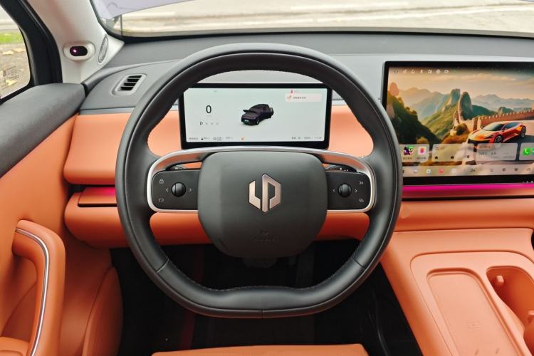 Used Leapmotor C16 2024 Range-Extended 200 LiDAR Edition Steering Wheel