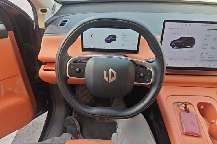 Used Leapmotor C16 2024 Range-Extended 200 LiDAR Edition Steering Wheel
