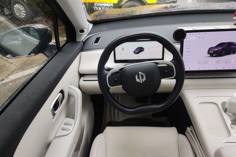 Used Leapmotor C16 2024 Range-Extended 200 LiDAR Edition Steering Wheel