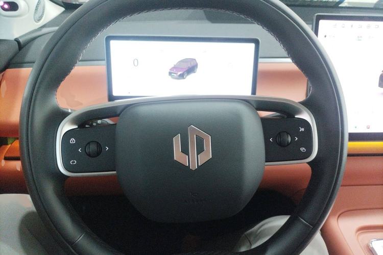 Used Leapmotor C16 2024 Range-Extended 200 LiDAR Edition Steering Wheel