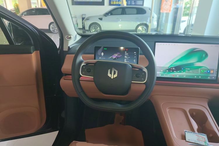 Used Leapmotor C16 2024 Range-Extended 200 LiDAR Edition Steering Wheel