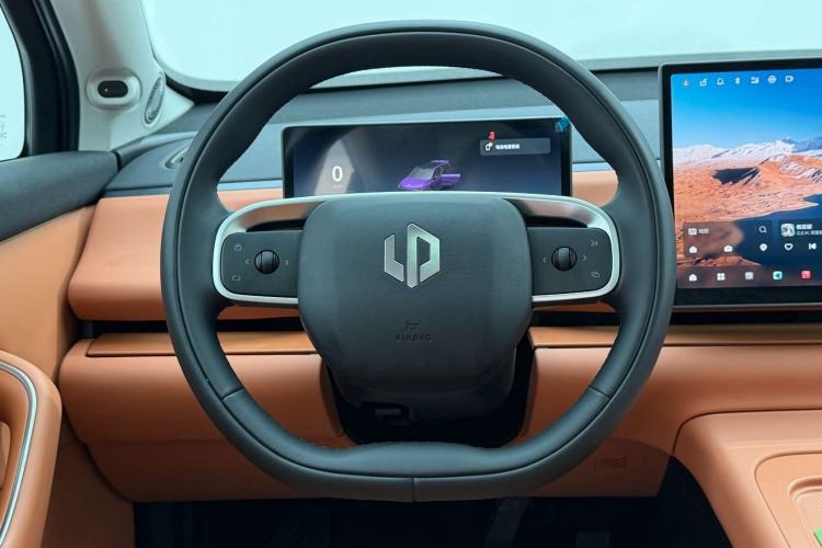 Used Leapmotor C16 2024 Range-Extended 200 LiDAR Edition Steering Wheel