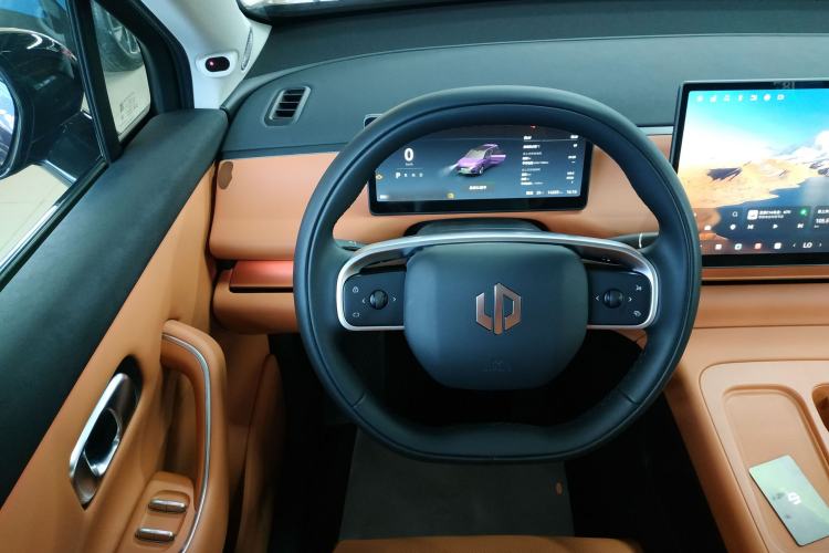 Used Leapmotor C16 2024 Range-Extended 200 LiDAR Edition Steering Wheel