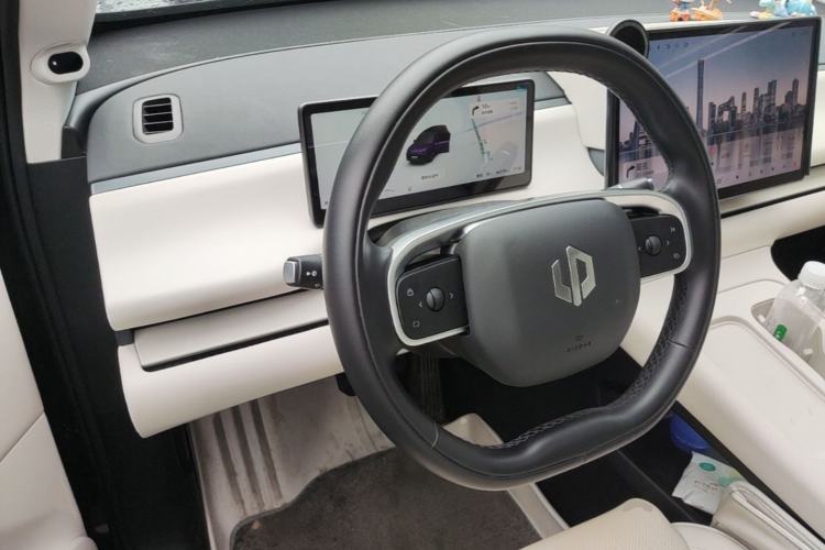 Used Leapmotor C16 2024 Range-Extended 200 LiDAR Edition Steering Wheel