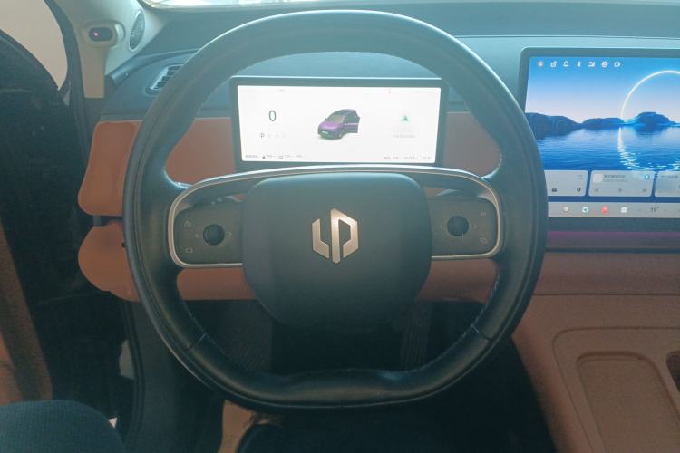 Used Leapmotor C16 2024 Range-Extended 200 LiDAR Edition Steering Wheel