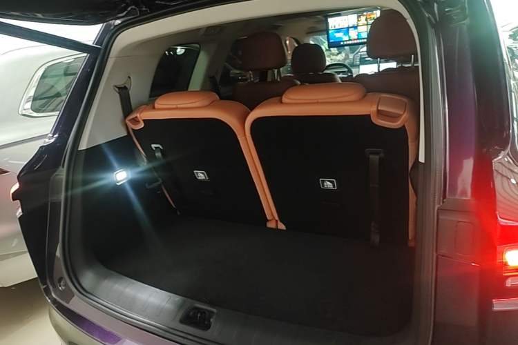 Used Leapmotor C16 2024 Range-Extended 200 LiDAR Edition Trunk