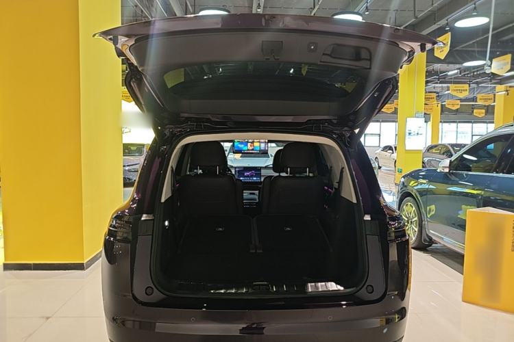 Used Leapmotor C16 2024 All-Electric 520 LiDAR Edition Trunk