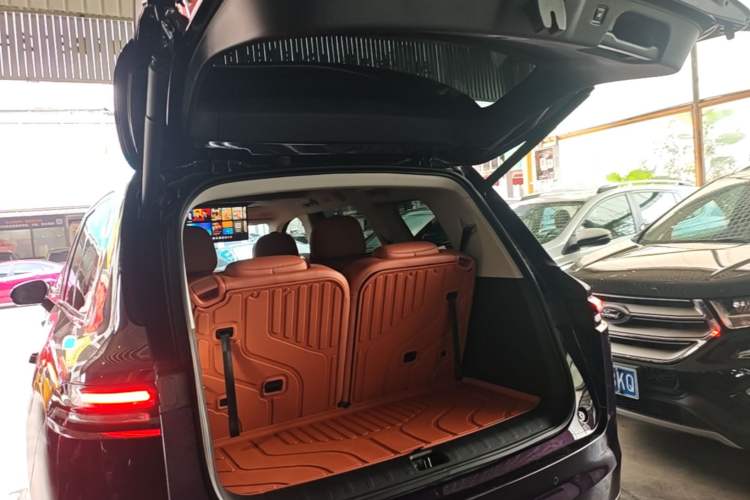 Used Leapmotor C16 2024 Range-Extended 200 LiDAR Edition Trunk