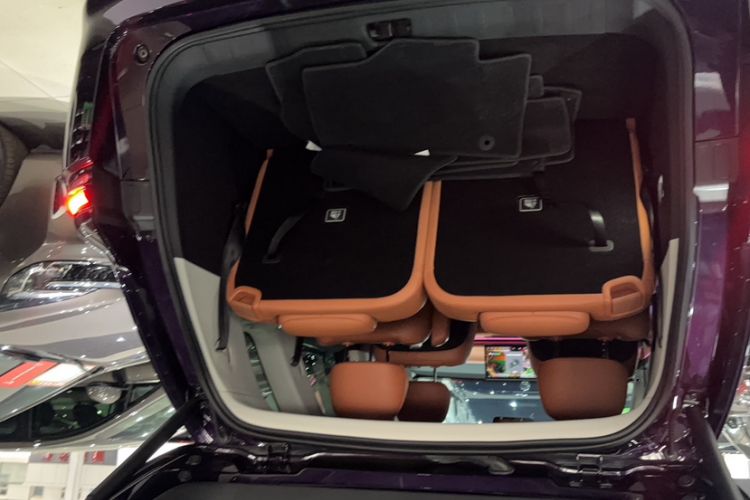 Used Leapmotor C16 2024 Range-Extended 200 LiDAR Edition Trunk