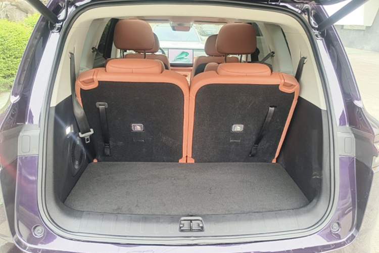 Used Leapmotor C16 2024 Range-Extended 200 Luxury Edition Trunk