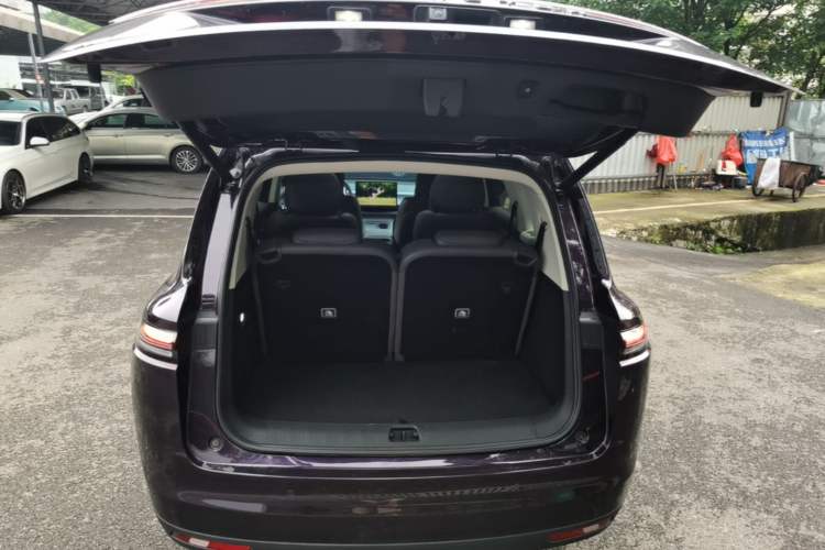 Used Leapmotor C16 2024 Range-Extended 200 LiDAR Edition Trunk