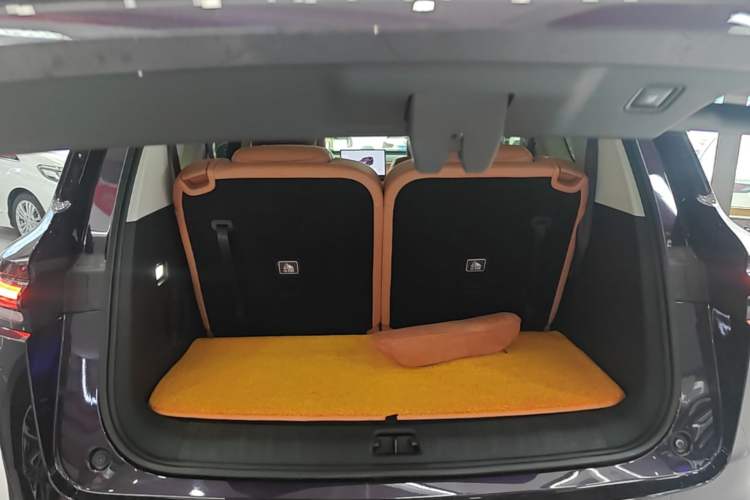 Used Leapmotor C16 2024 Range-Extended 200 LiDAR Edition Trunk