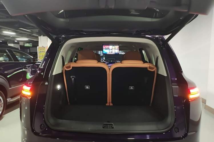 Used Leapmotor C16 2024 Range-Extended 200 Luxury Edition Trunk