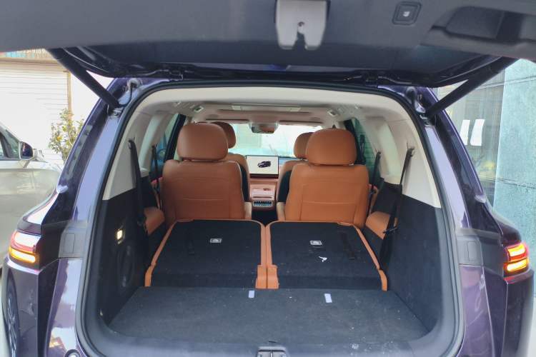 Used Leapmotor C16 2024 Range-Extended 200 LiDAR Edition Trunk