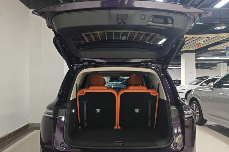 Used Leapmotor C16 2024 Range-Extended 200 Luxury Edition Trunk
