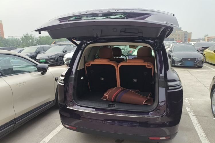 Used Leapmotor C16 2024 Range-Extended 200 Luxury Edition Trunk