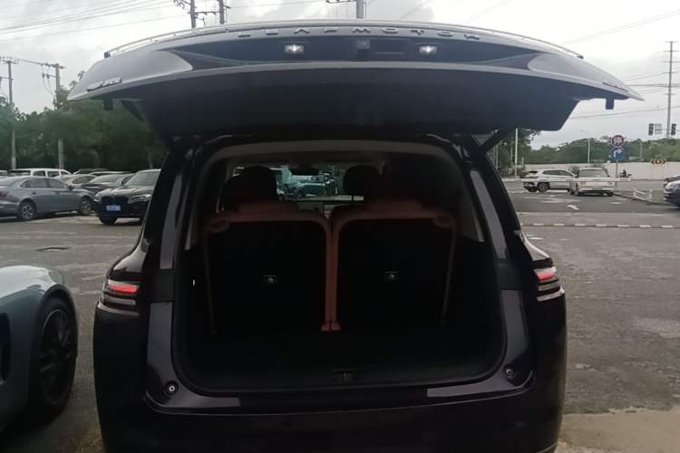 Used Leapmotor C16 2024 Range-Extended 200 Luxury Edition Trunk