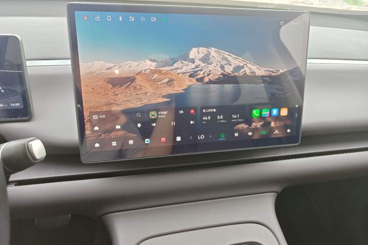 Used Leapmotor C16 2024 Range-Extended 200 LiDAR Edition Audio And AC Panel
