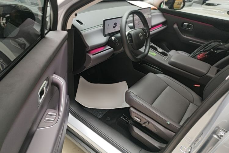 Used Leapmotor C16 2024 All-Electric 580 Luxury Edition Driver Seat