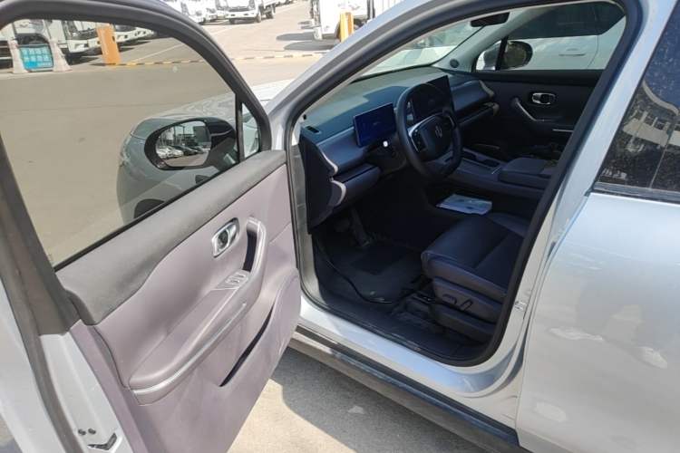 Used Leapmotor C16 2024 Range-Extended 200 LiDAR Edition Driver Seat