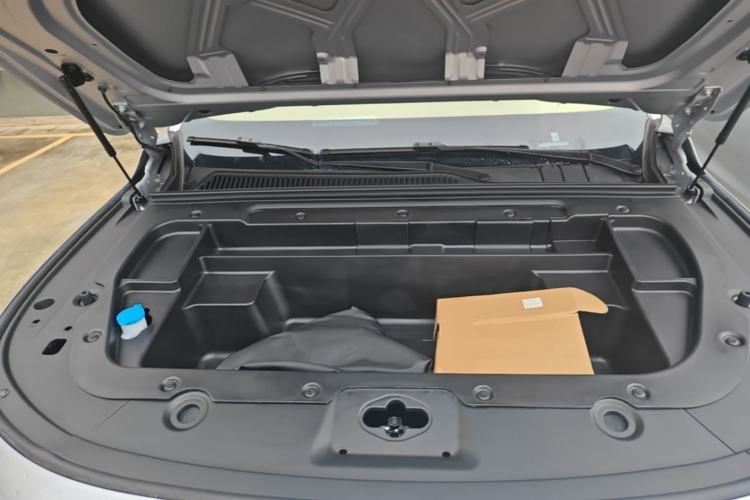 Used Leapmotor C16 2024 Pure Electric 580 LiDAR Edition Engine Bay