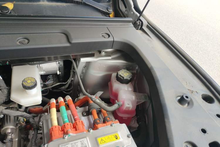Used Leapmotor C16 2024 Range-Extended 200 Luxury Edition Engine Bay Left