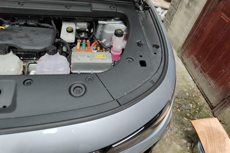 Used Leapmotor C16 2024 Range-Extended 200 Luxury Edition Engine Bay Left