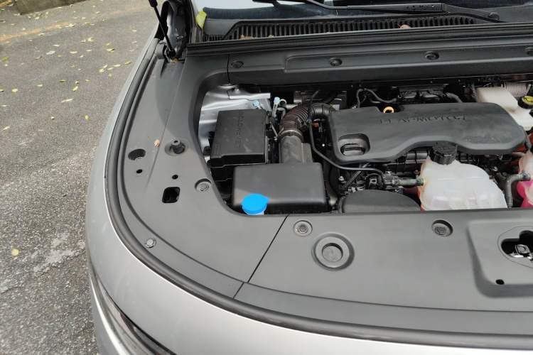 Used Leapmotor C16 2024 Range-Extended 200 LiDAR Edition Engine Bay Right